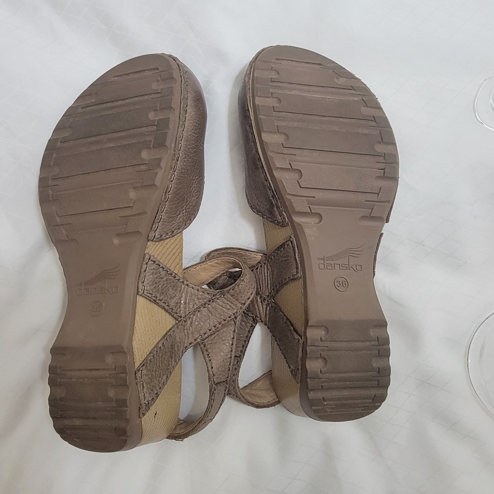 Dansko Tiffani 36 5.5-6 Milled Burnished Brown Leather Mary Jane Wedge Sandals - Picture 8 of 15